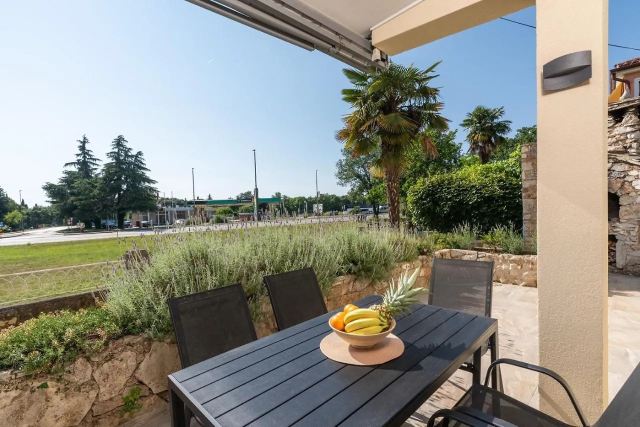 Guest house App Sandro With Common Pool Porec