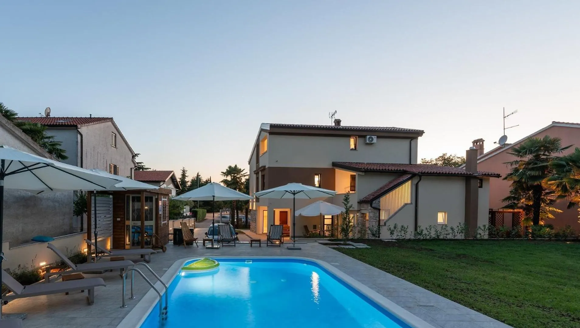 App Sandro With Common Pool Porec Croatia
