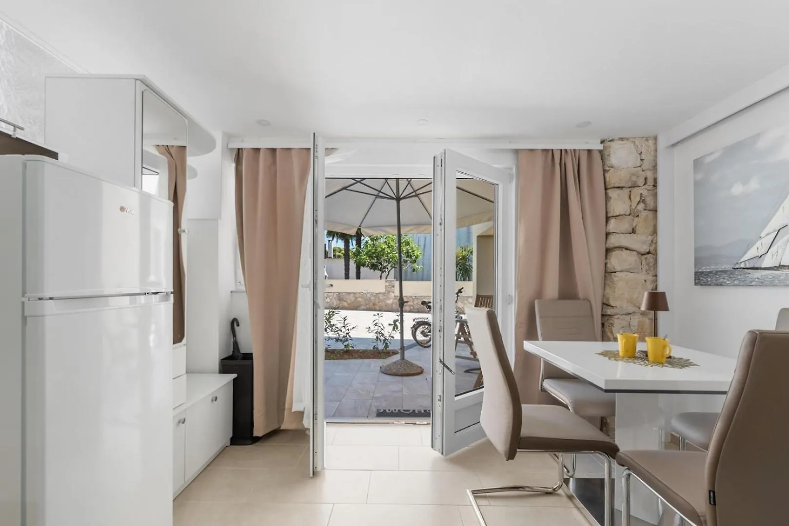 App Sandro With Common Pool Porec Guest house
