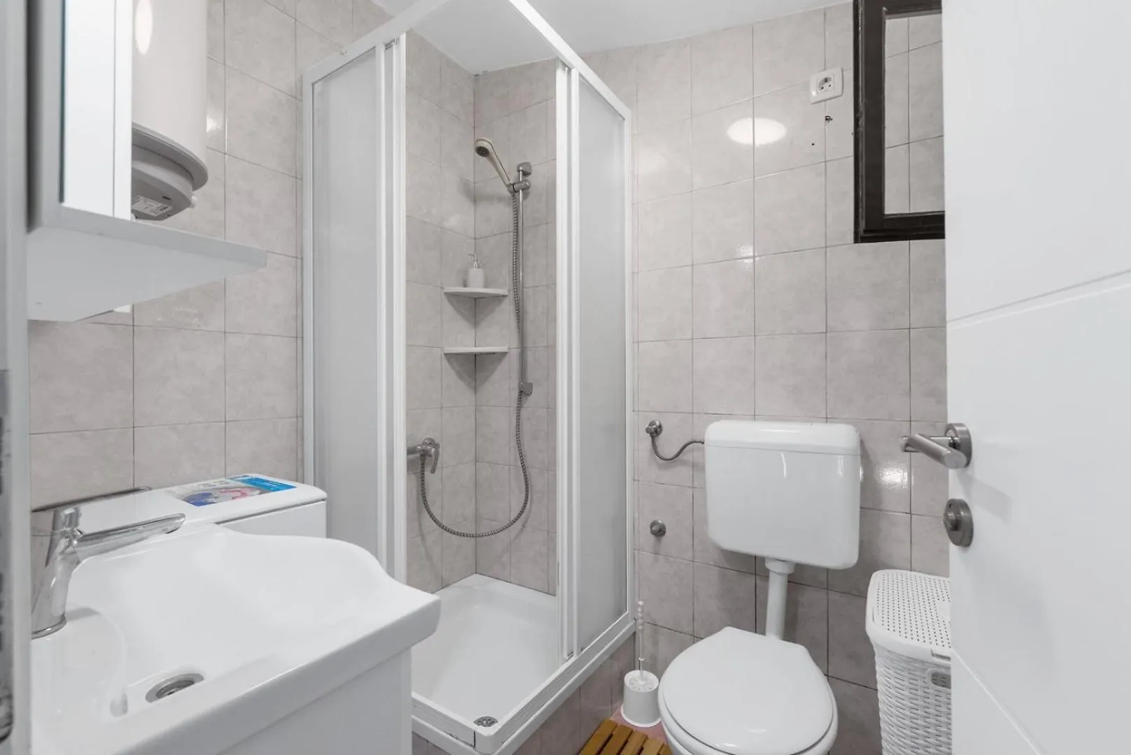 Guest house App Sandro With Common Pool Porec